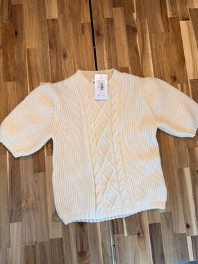 Short-Sleeve Cable Knit Crewneck Sweater in Cream